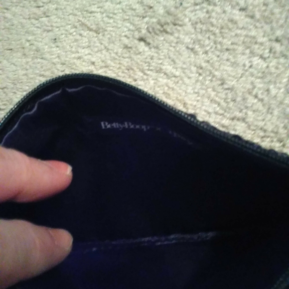 Cosmetic bag - Picture 2 of 4